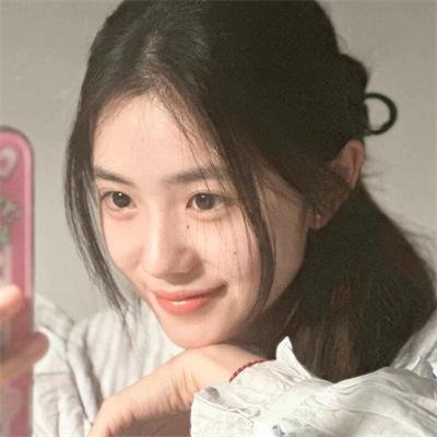 踮起脚尖靠近你